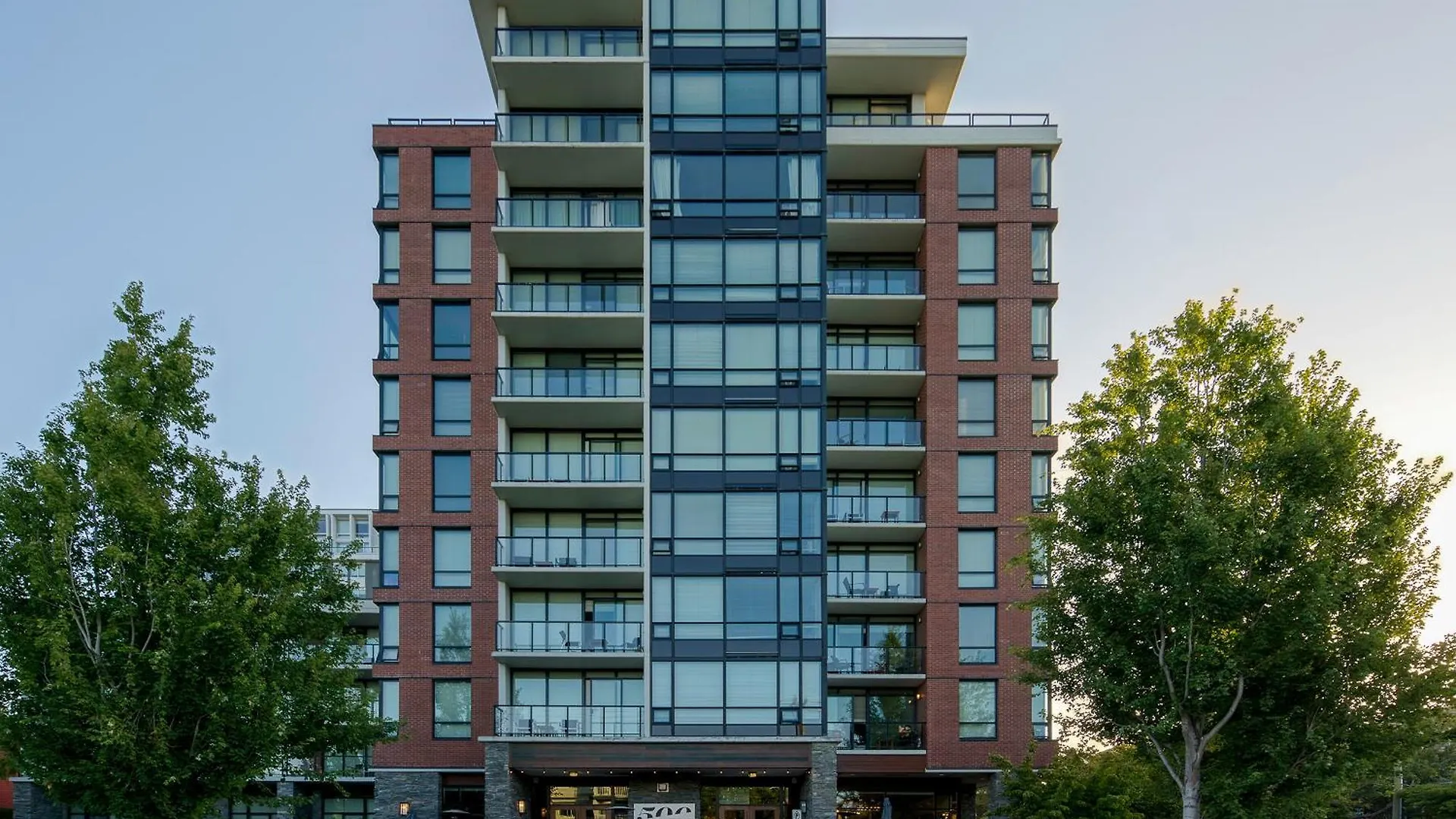 ****  Oswego Hotel Victoria Canada