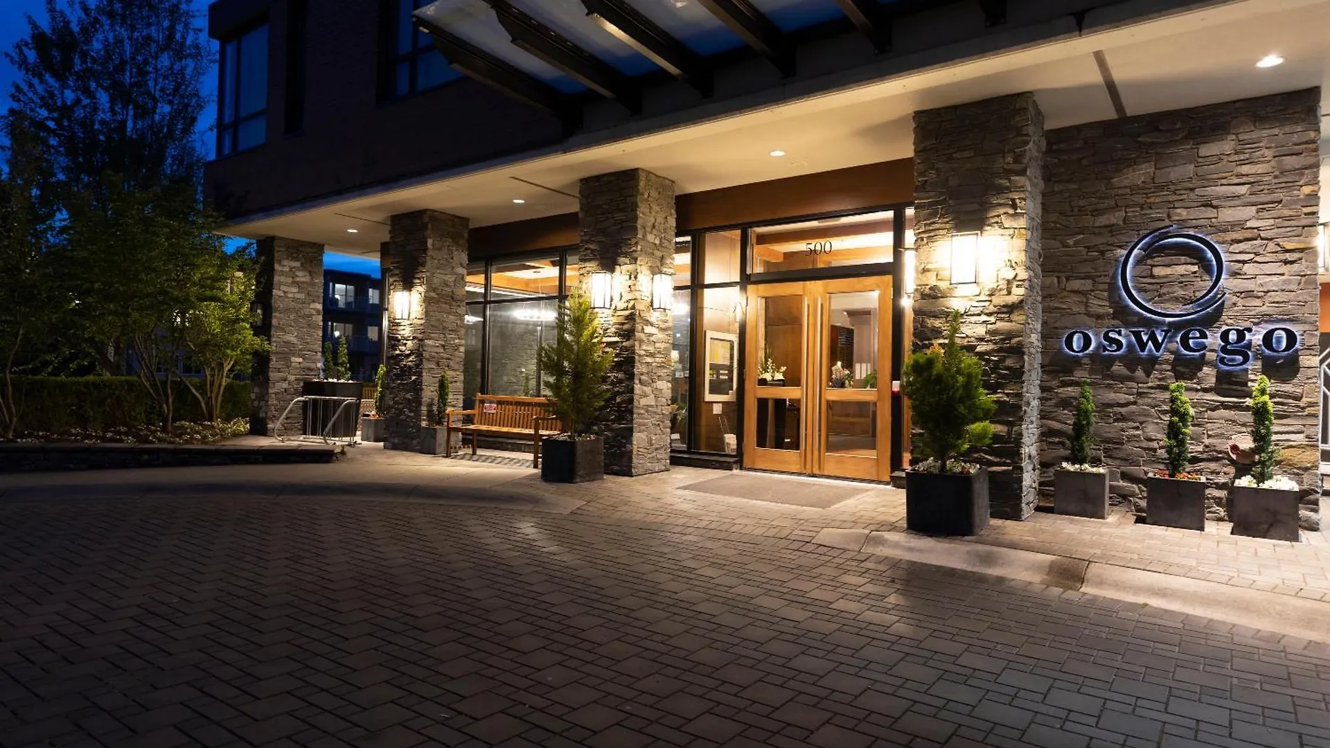 Oswego Hotel Victoria 4*,